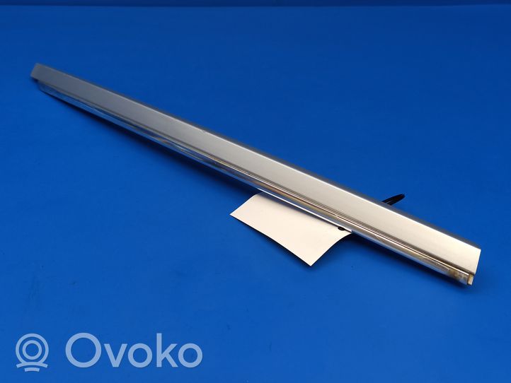 Volvo 760 Rear side glass trim 