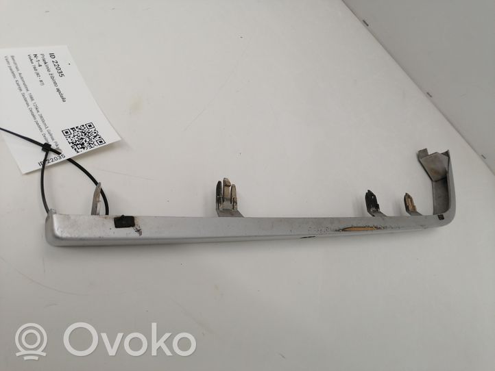 Volvo 760 Rivestimento sotto il faro/fanale 1358551