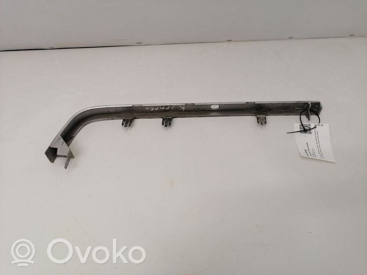 Volvo 760 Rivestimento sotto il faro/fanale 1358550