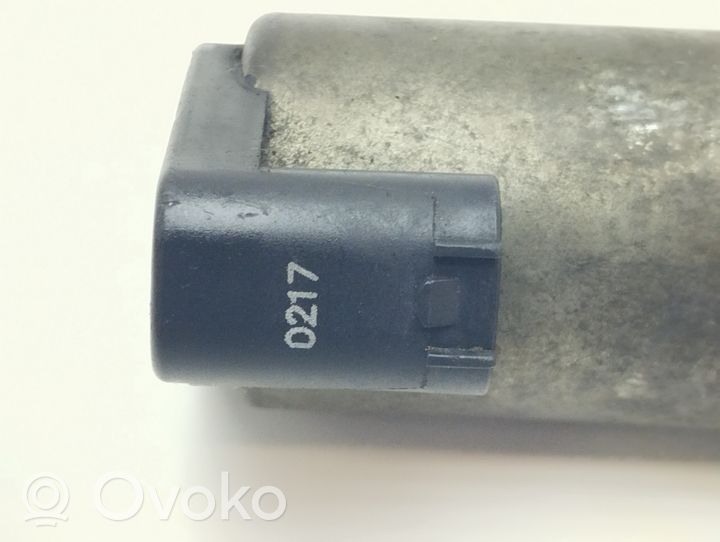 Volvo S60 Zawór sterujący / Ustawienia wałka rozrządu 8670421