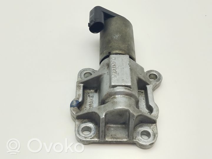 Volvo S60 Zawór sterujący / Ustawienia wałka rozrządu 8670421