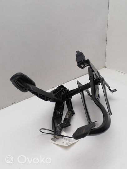 Volvo S60 Pedal assembly 3524406