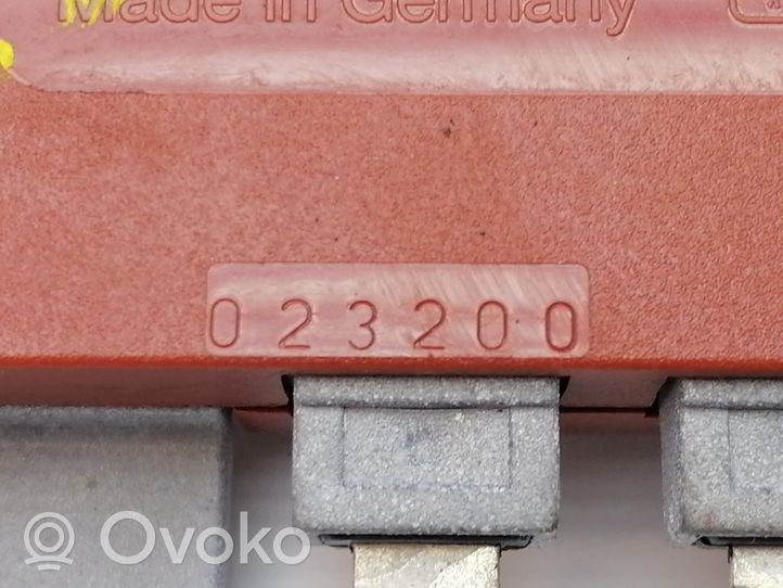 Volvo S60 Amplificateur d'antenne 8637601