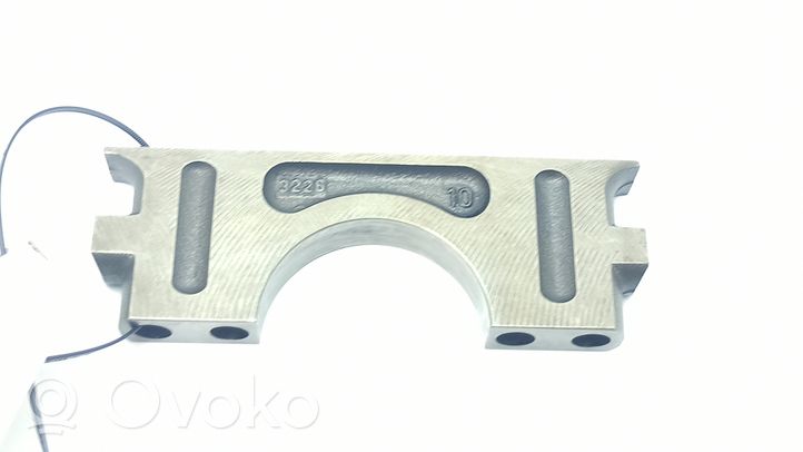 Peugeot 607 Support de vilebrequin 3226