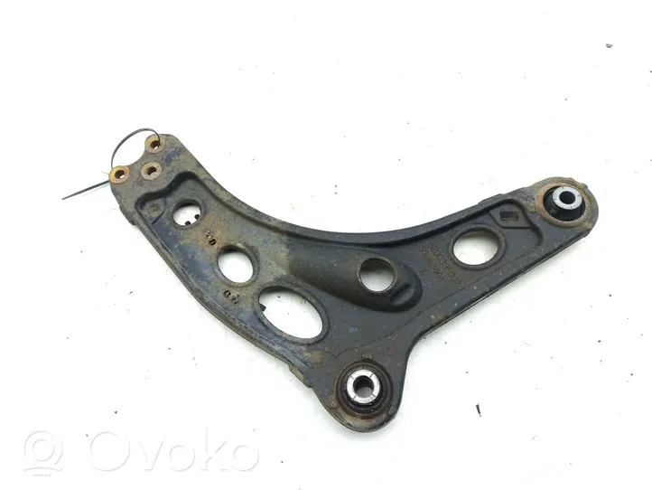 Nissan Primastar Braccio di controllo sospensione anteriore inferiore/braccio oscillante 8200395007