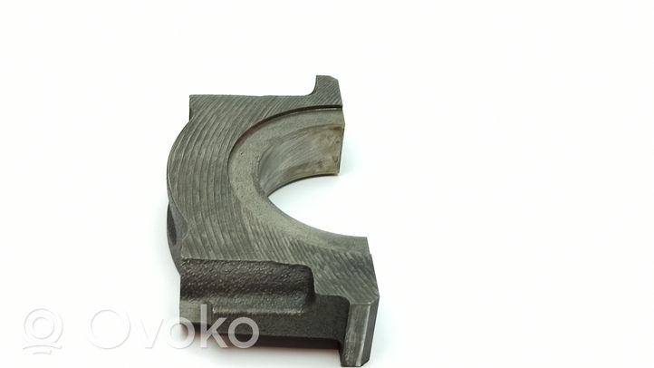 Land Rover Evoque I Crankshaft holder bracket M2