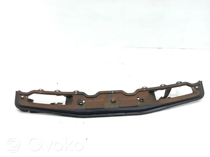 BMW 7 E23 Wiper trim 