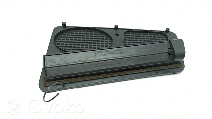 BMW 7 E23 Dash center air vent grill 1361617