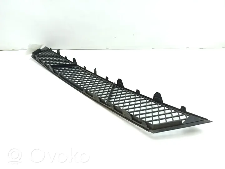 BMW 5 GT F07 Grille inférieure de pare-chocs avant 7200729