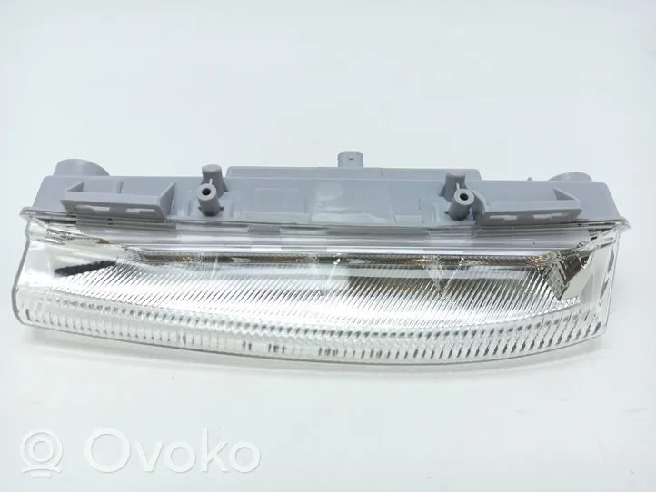 Mercedes-Benz C W204 LED dienos žibintas A2049068900