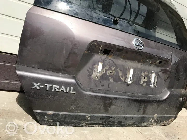 Nissan X-Trail T31 Takaluukun/tavaratilan kansi 