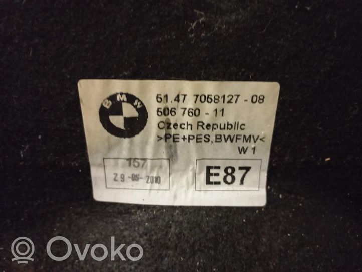 BMW 1 E81 E87 Wykładzina podłogowa tylna 51477058127