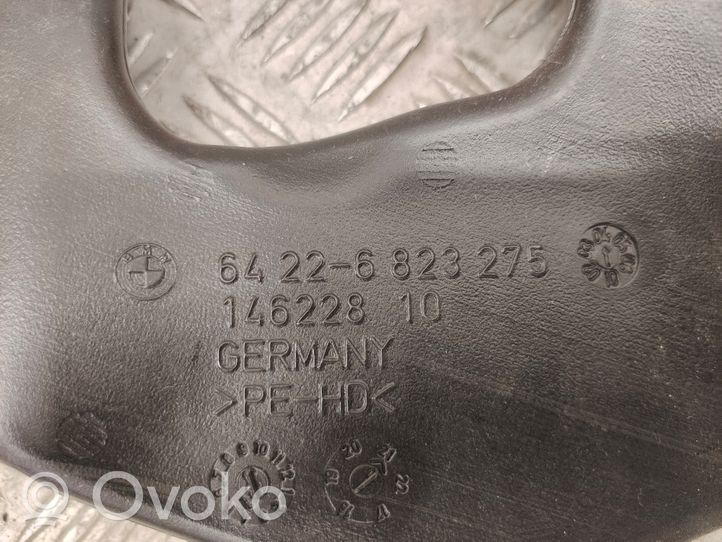 BMW 1 F40 Välijäähdyttimen ilmanohjauksen ilmakanava 6823275