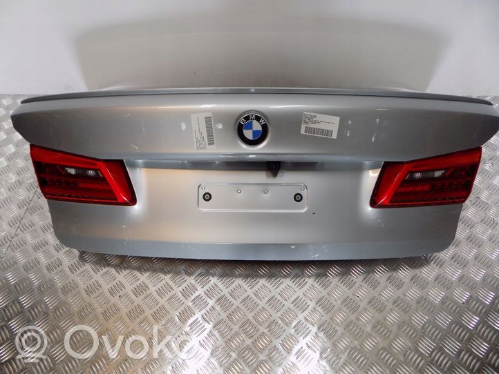 BMW M5 F90 Takaluukun/tavaratilan kansi 