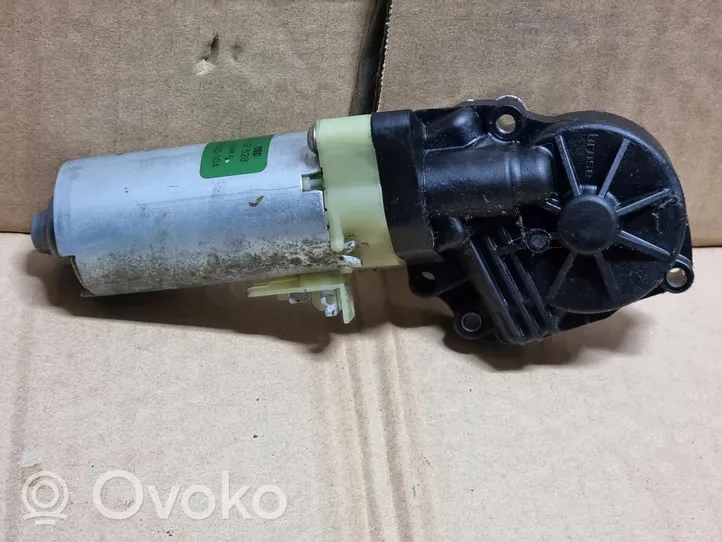 Volvo C30 Moteur de réglage de siège 0130002528