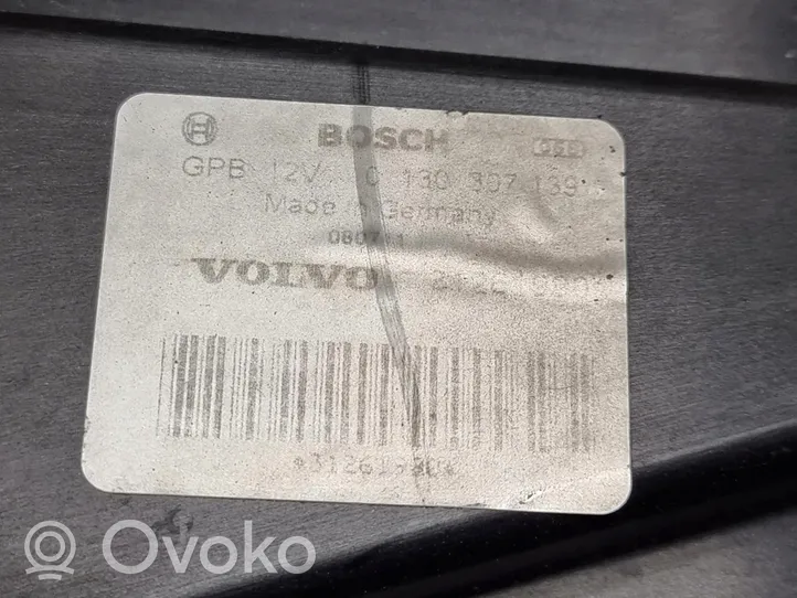 Volvo V50 Elektryczny wentylator chłodnicy 31261990