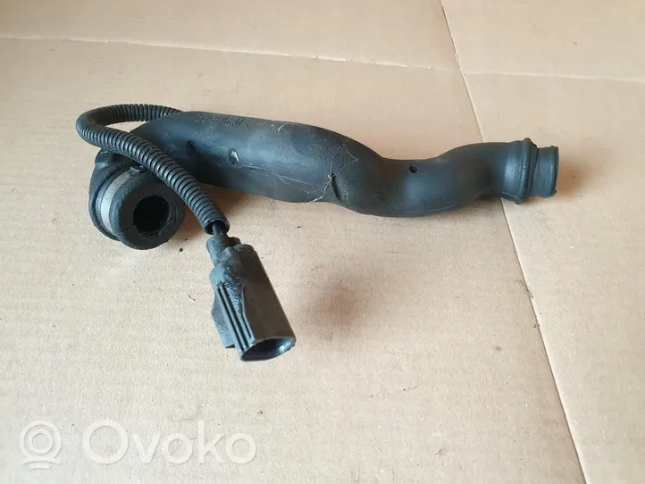 Volvo V50 Breather/breather pipe/hose 30788009