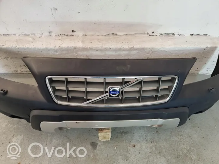 Volvo XC70 Zderzak przedni 