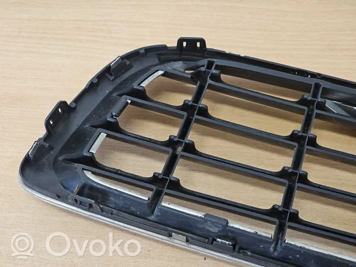 Volvo S40 Front bumper upper radiator grill 30744915