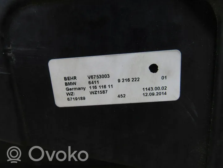 BMW 7 F01 F02 F03 F04 Ohjaamon sisäilman mikrosuodattimen kansi 9216222