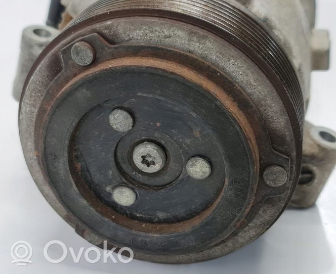 BMW 1 E81 E87 Ilmastointilaitteen kompressorin pumppu (A/C) 9156820