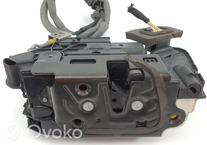 Volkswagen Beetle A5 Front door lock 5K1837016E