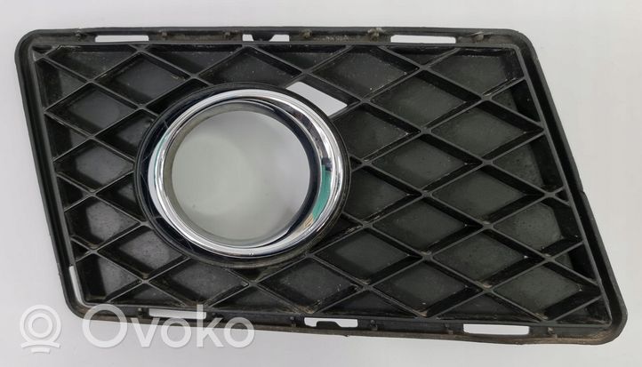 Mercedes-Benz GLK (X204) Moldura/rejilla de la luz antiniebla delantera A2048853823