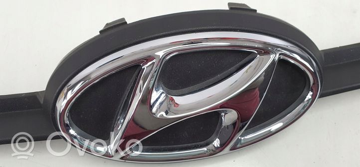 Hyundai i10 Grille calandre supérieure de pare-chocs avant 86351B9500