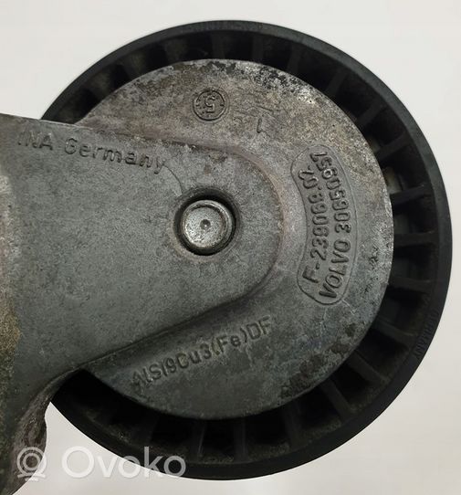 Volvo C70 Napinacz paska alternatora 30650957