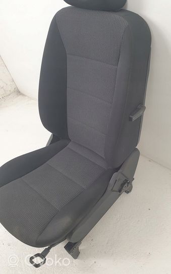 Mercedes-Benz B W245 Sedile anteriore del passeggero A1698200204