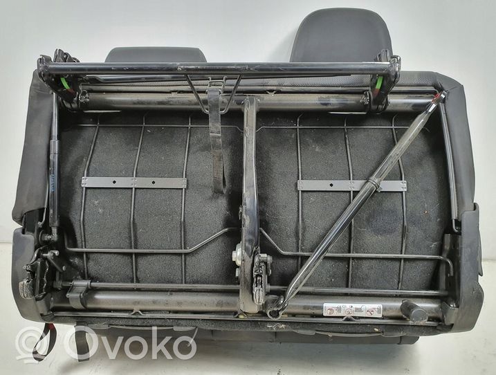 Volkswagen Caddy Заднее сиденье 2K5857704A