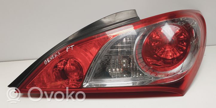 Hyundai Genesis Rear bumper light 