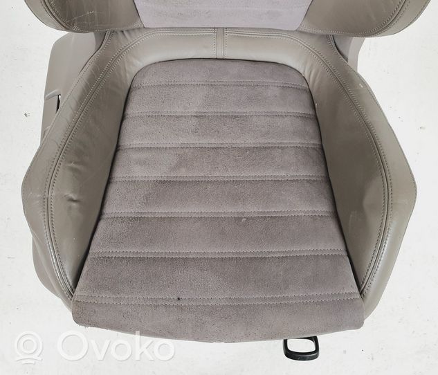 Volkswagen PASSAT B6 Fotel przedni pasażera 3C0881106J