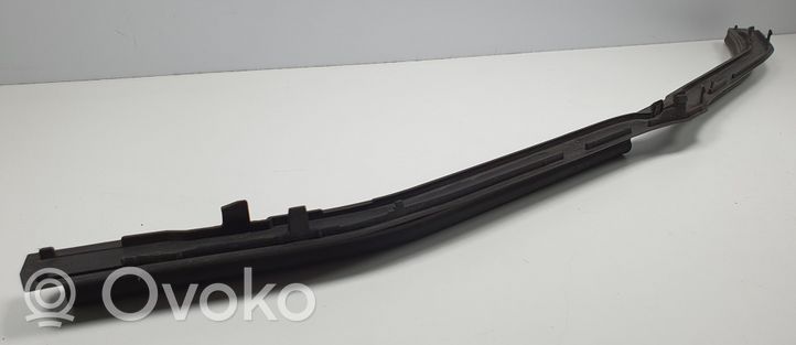 BMW 5 E60 E61 Apdailinė priekinio bamperio juosta 7063835