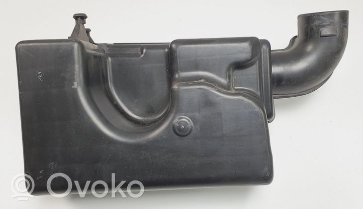 Renault Megane II Intake resonator 8200233761