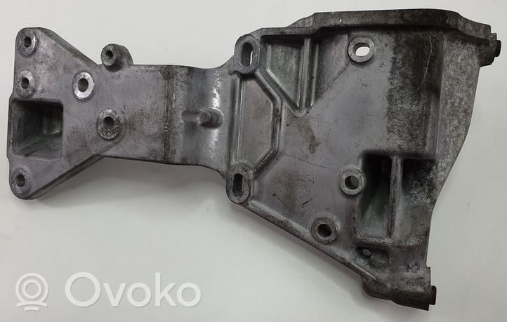Volvo S80 Engine mounting bracket 30757329