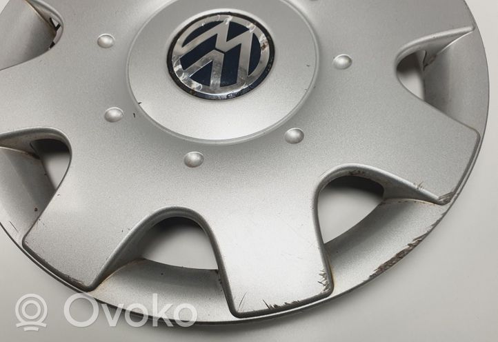 Volkswagen New Beetle R16-pölykapseli 1C0601147C