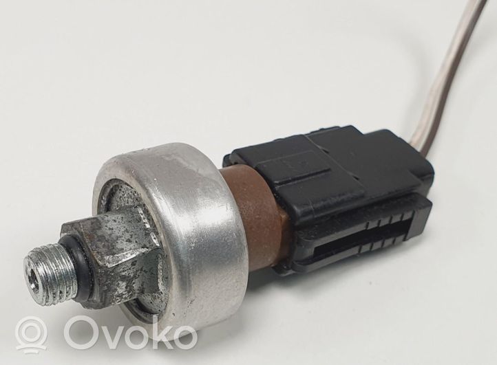 Jaguar S-Type Oil pressure sensor XW43-3N824-AA