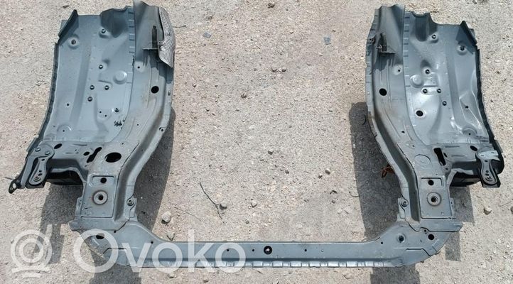 Land Rover Discovery 4 - LR4 Radiator support slam panel, 327.18 € | RRR