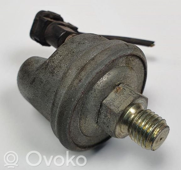 0065429417 MercedesBenz E W124 Oil pressure sensor, 19.39 € RRR