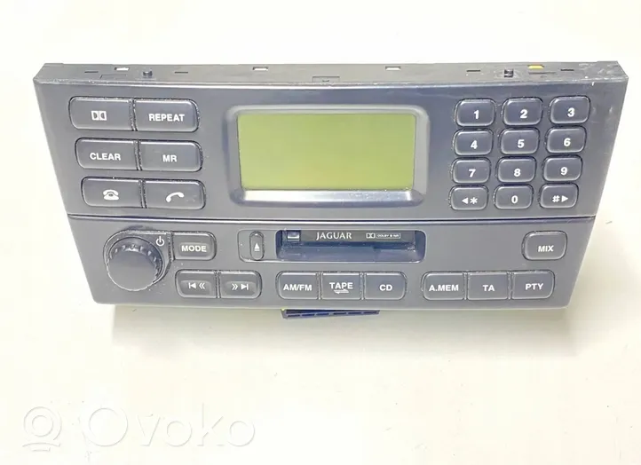 Jaguar X-Type Radio/CD/DVD/GPS head unit 