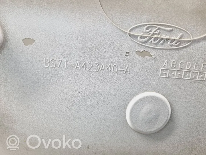 Ford Mondeo MK IV Takaluukun rekisterikilven valon palkki 