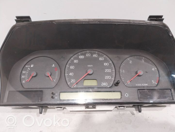 Volvo S70  V70  V70 XC Tachimetro (quadro strumenti) 9472523