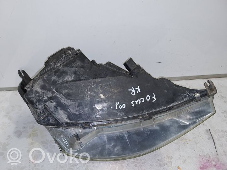 Ford Focus Lampa przednia XS4113006