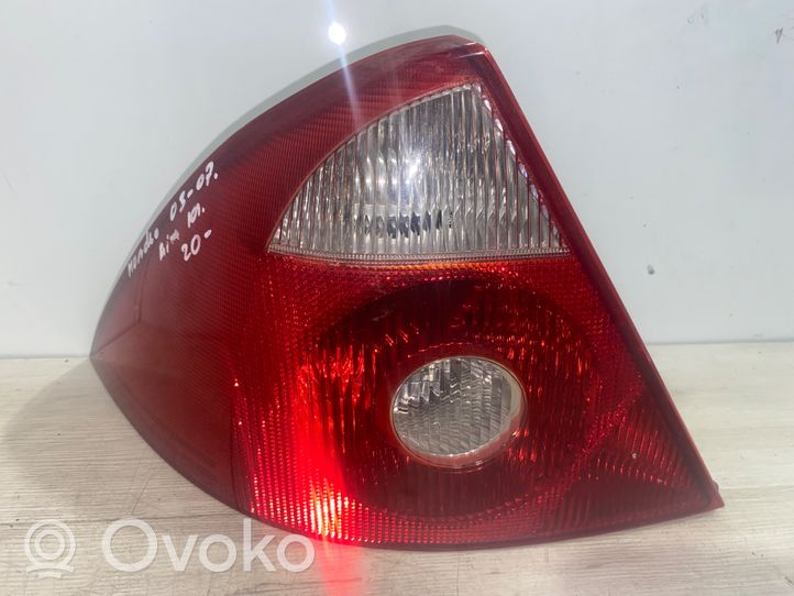 Ford Mondeo Mk III Luci posteriori 1s7113405a