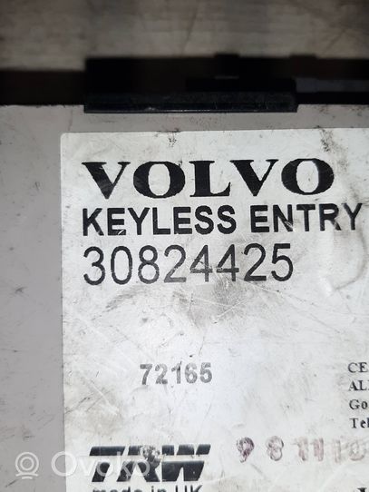 Volvo S40, V40 Oven keskuslukituksen ohjausyksikön moduuli 30824425