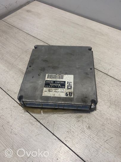 Toyota Corolla E120 E130 Calculateur moteur ECU 8966113230