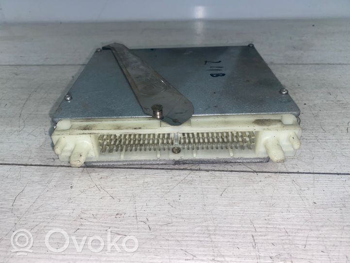 Volvo S70  V70  V70 XC Calculateur moteur ECU P9432617