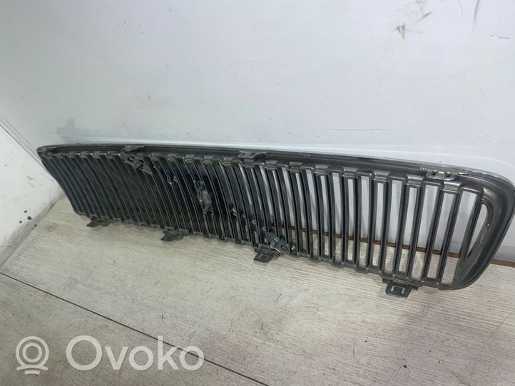 Volvo V50 Grille de calandre avant 08678680