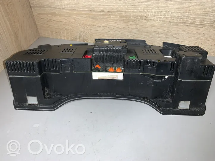 Audi A8 S8 D2 4D Tachimetro (quadro strumenti) 110008639007